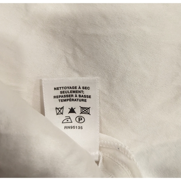 Lafayette 148 New York Ivory 100% Silk Top Size Medium - Picture 2 of 7